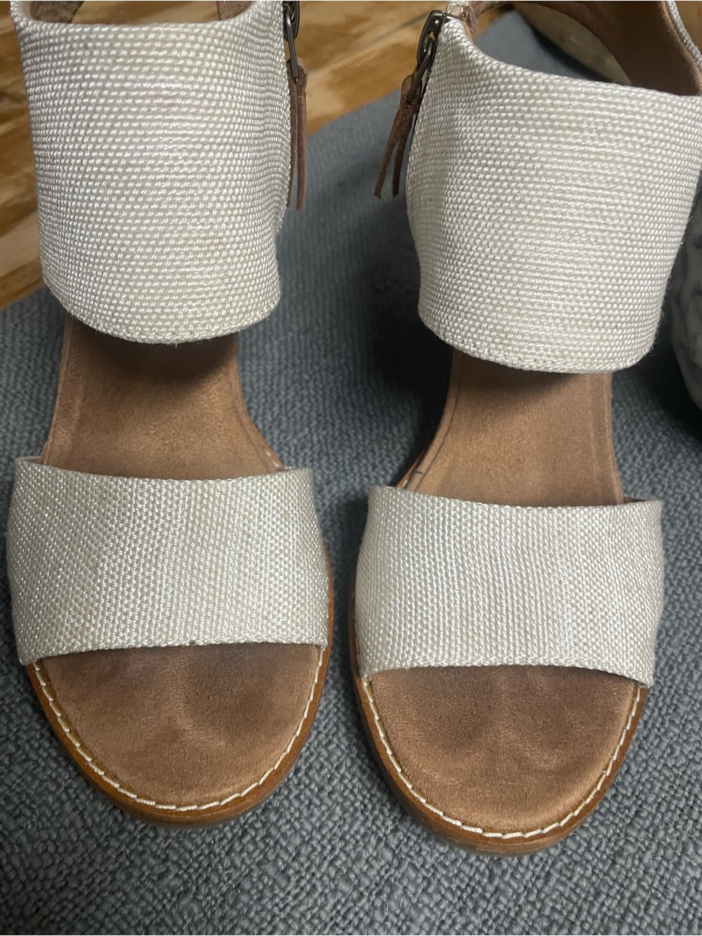 TOMS Majorca cut out sandal in natural linen EUC - Picture 4 of 8